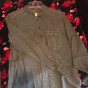 Women’s button up